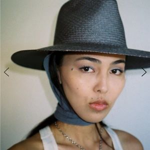 NWT Clyde Caro Hat with Neck Shade in Slate